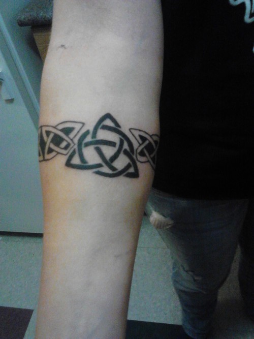 Aggregate more than 165 irish armband tattoo